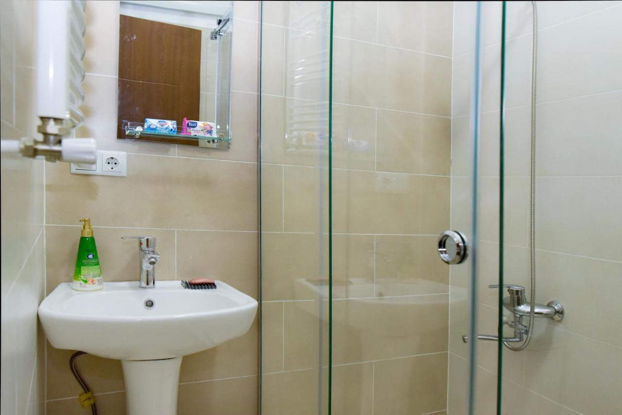 Hb Apartments Laghidze Tbilisi Bagian luar foto