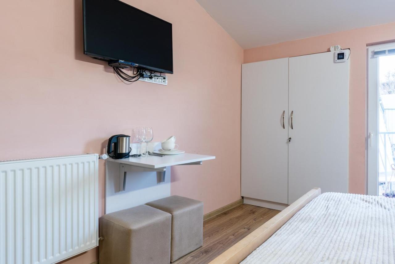 Hb Apartments Laghidze Tbilisi Bagian luar foto